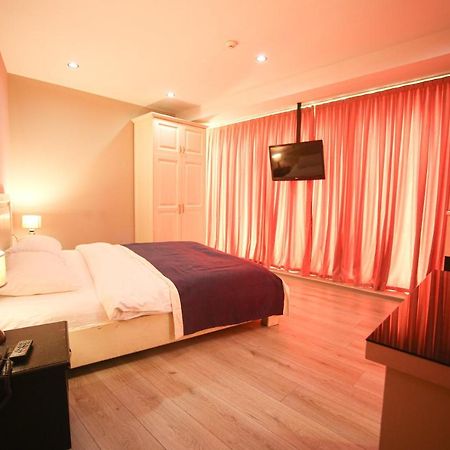 Dolabauri Hotel Тбілісі Екстер'єр фото